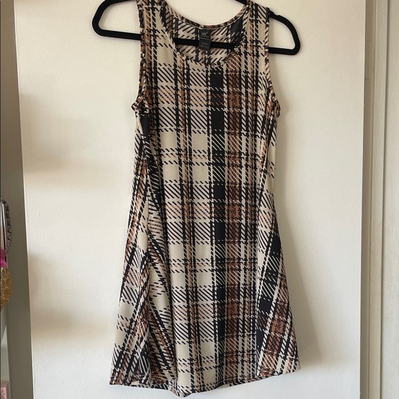 Houndstooth Plaid Sleeveless Tunic/Dress with pockets- Medium - Picture 2 of 8